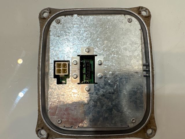 bontott BMW 3 E92 Xenon Trafó