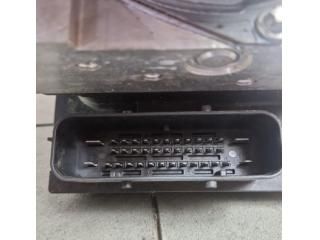 bontott BMW 3 E93 ABS Kocka