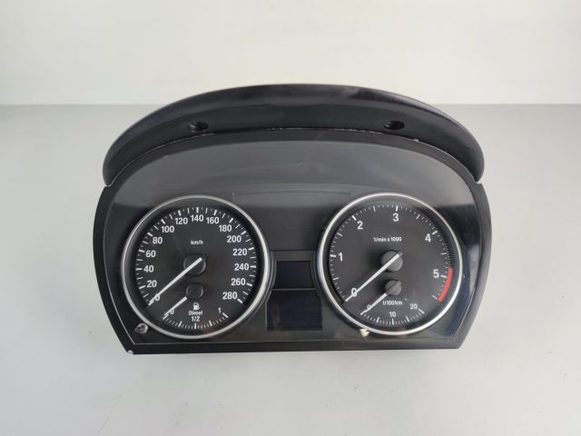 bontott BMW 3 E93 Kilométeróra