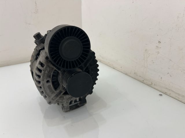 bontott BMW 3 E93 Generátor