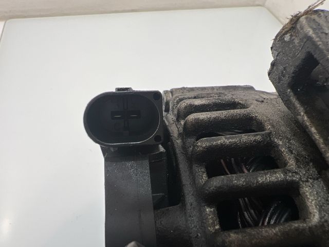 bontott BMW 3 E93 Generátor