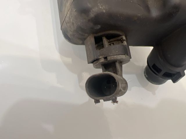 bontott BMW 3 E93 Kiegyenlítő Tartály