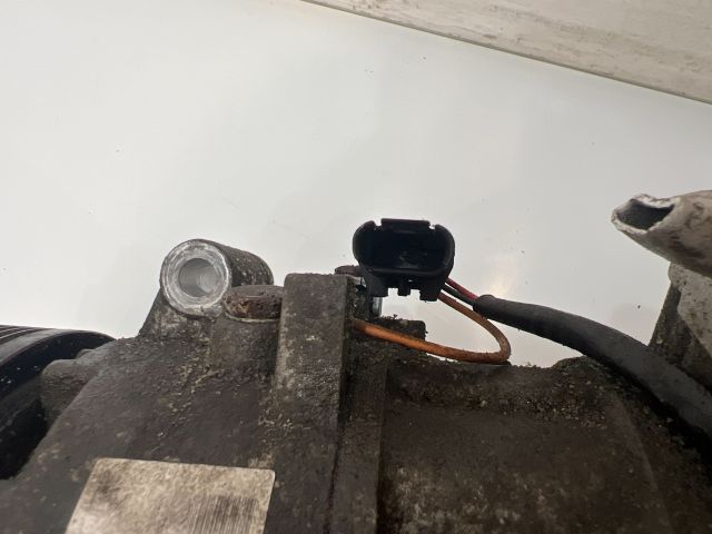 bontott BMW 3 E93 Klímakompresszor