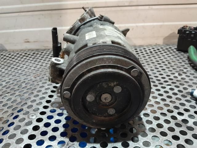 bontott BMW 3 E93 Klímakompresszor