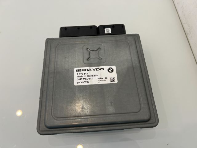 bontott BMW 3 E93 Motorvezérlő