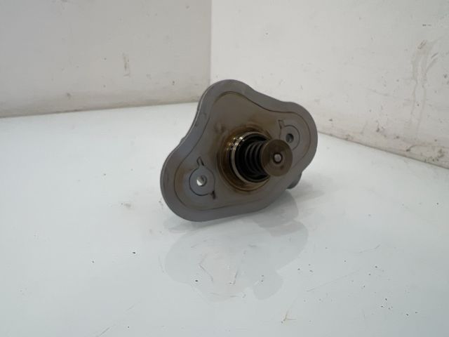 bontott BMW 3 E93 Nagynyomású Szivattyú