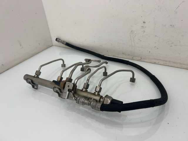 bontott BMW 3 E93 Nagynyomású Üzemanyag Gyűjtőcső