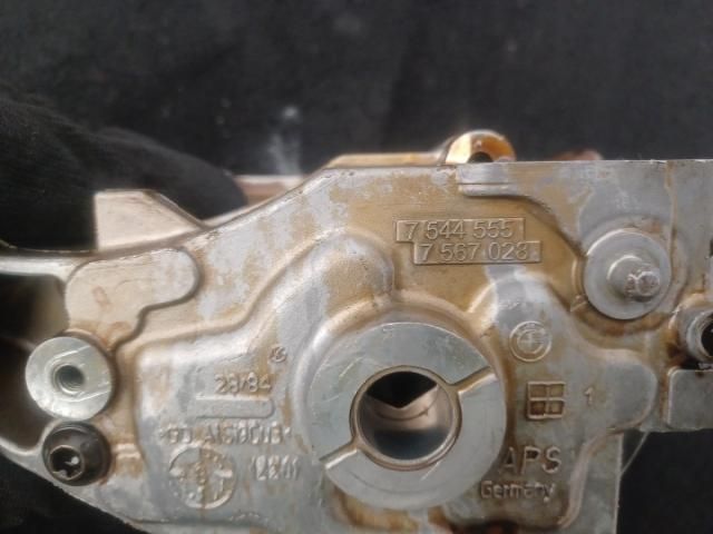 bontott BMW 3 E93 Olajszivattyú