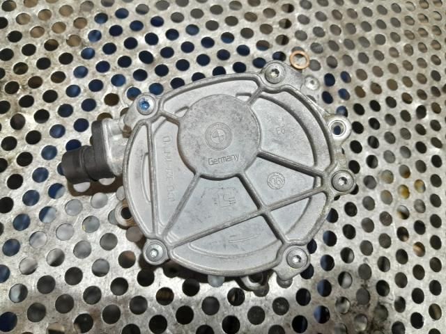 bontott BMW 3 E93 Vákumpumpa