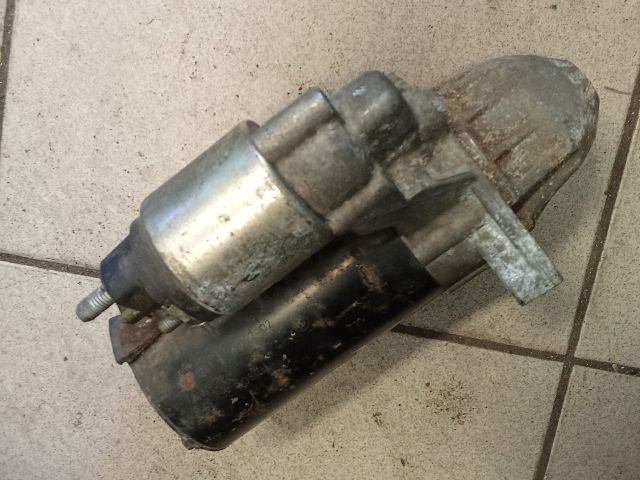 bontott BMW 3 E93 Önindító