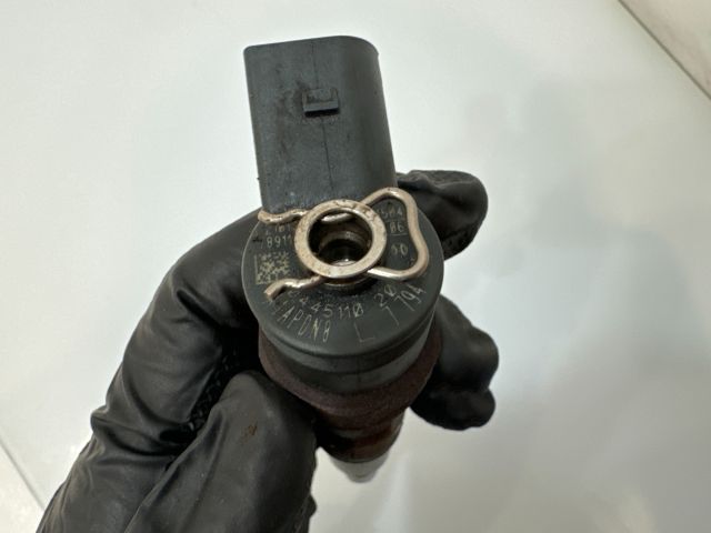 bontott BMW 3 E93 Porlasztó (1 db)