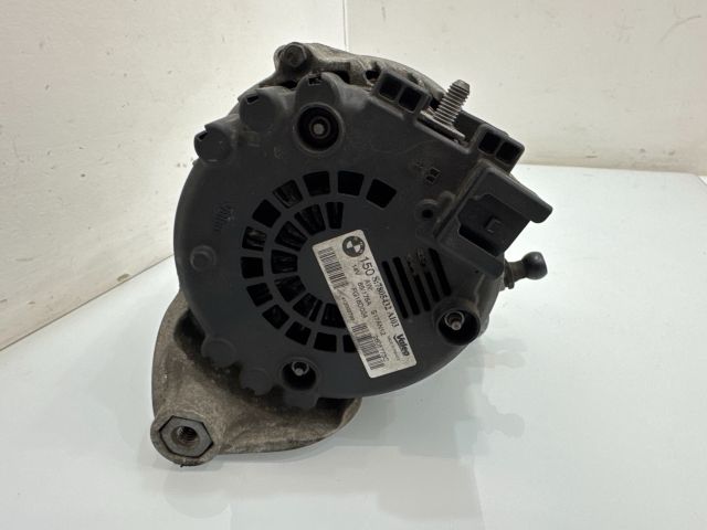 bontott BMW 3 E93 Generátor