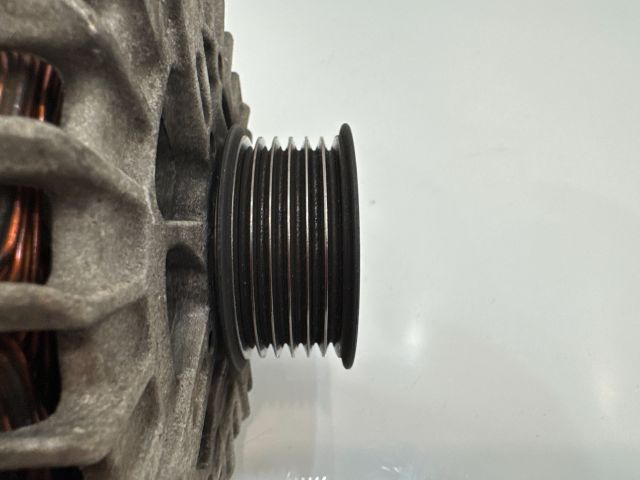 bontott BMW 3 E93 Generátor