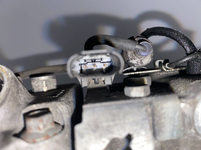 bontott BMW 3 E93 Klímakompresszor