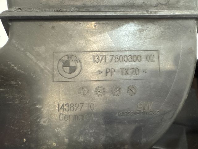 bontott BMW 3 E93 Légbeömlő Cső