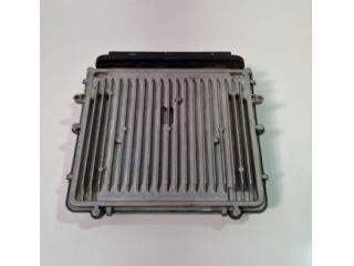 bontott BMW 3 E93 Motorvezérlő