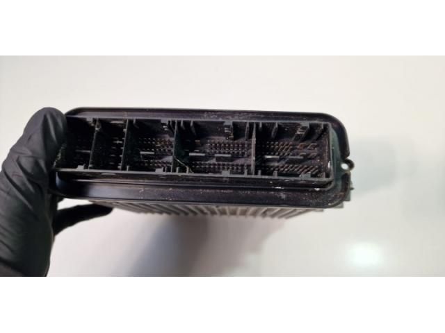 bontott BMW 3 E93 Motorvezérlő