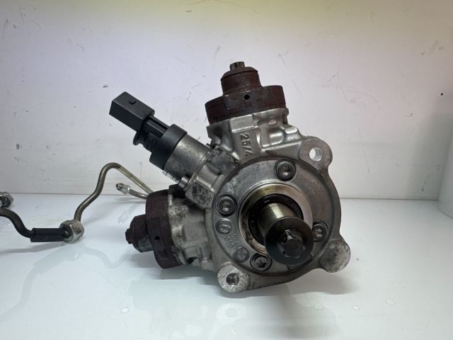 bontott BMW 3 E93 Nagynyomású Szivattyú