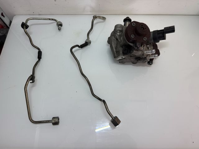 bontott BMW 3 E93 Nagynyomású Szivattyú