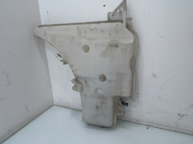 bontott BMW 3 E93 Ablakmosó Tartály