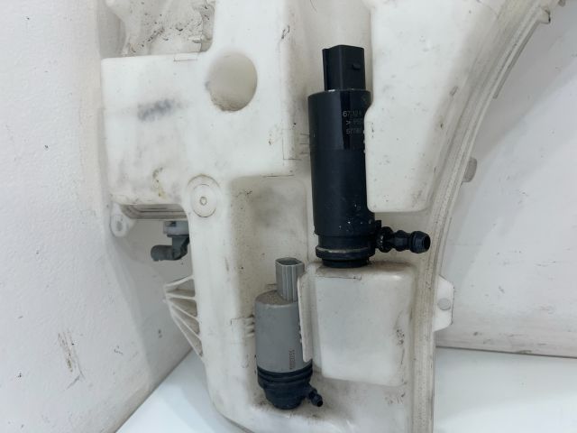 bontott BMW 3 E93 Ablakmosó Tartály