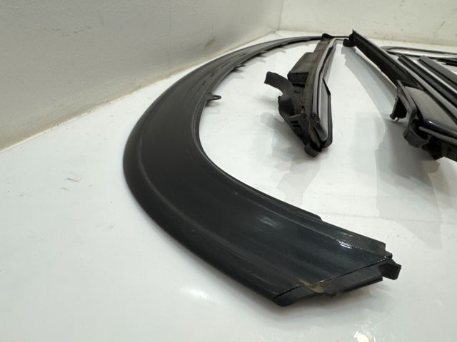 bontott BMW 3 E93 Ajtó Díszléc Szett