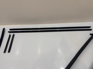 bontott BMW 3 E93 Ajtó Díszléc Szett