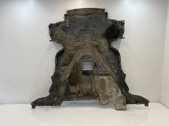 bontott BMW 3 E93 Alsó Motorburkolat