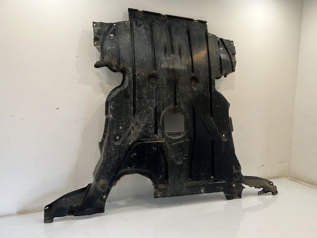 bontott BMW 3 E93 Alsó Motorburkolat