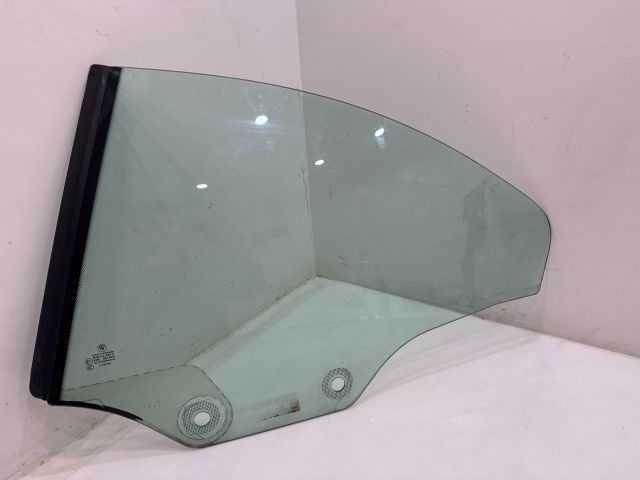 bontott BMW 3 E93 Bal hátsó Ablak