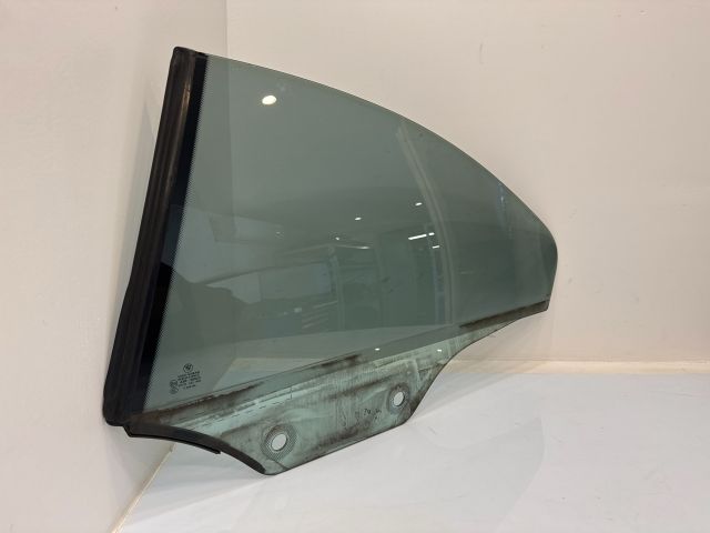 bontott BMW 3 E93 Bal hátsó Ablak