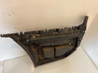 bontott BMW 3 E93 Bal hátsó Oldal Lökhárító Tartó (Műanyag)