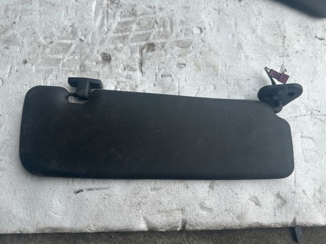 bontott BMW 3 E93 Bal Napellenző