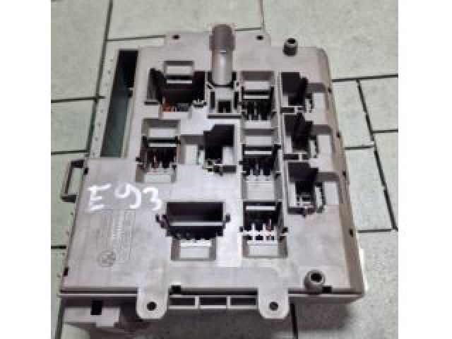 bontott BMW 3 E93 Biztosítéktábla Utastér