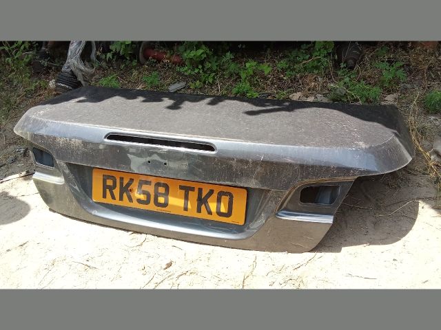 bontott BMW 3 E93 Csomagtérajtó (Részeivel)