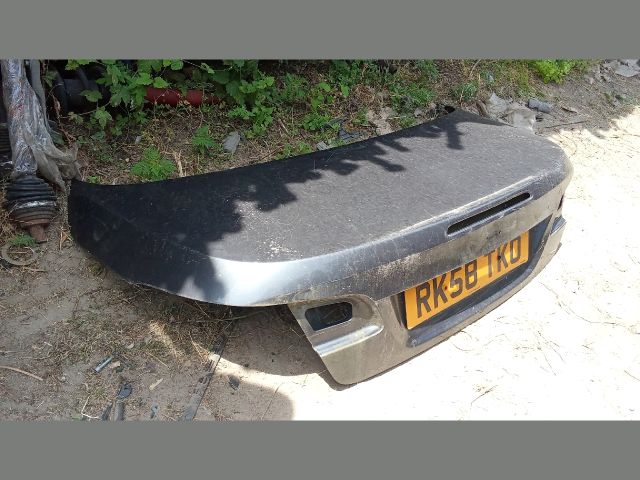 bontott BMW 3 E93 Csomagtérajtó (Részeivel)