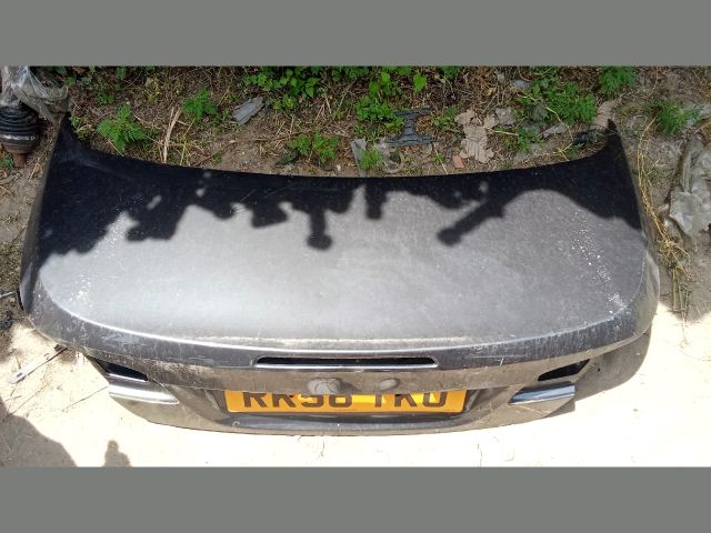 bontott BMW 3 E93 Csomagtérajtó (Részeivel)