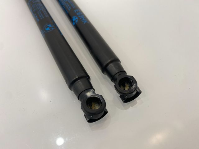 bontott BMW 3 E93 Gázrugós Kitámasztó Teleszkóp Pár Csomagtérajtó