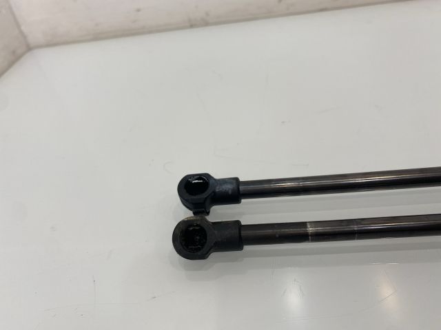 bontott BMW 3 E93 Gázrugós Kitámasztó Teleszkóp Pár Csomagtérajtó