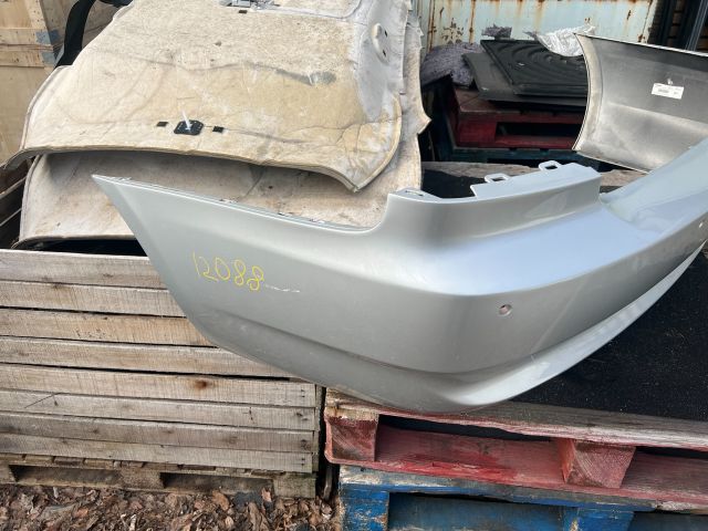 bontott BMW 3 E93 Hátsó Lökhárító (Részeivel)