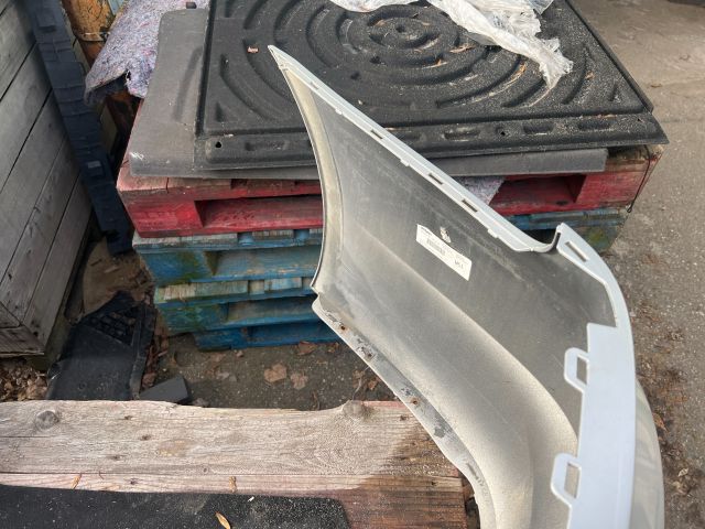 bontott BMW 3 E93 Hátsó Lökhárító (Részeivel)