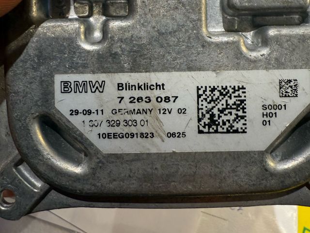 bontott BMW 3 E93 Irányjelző Relé