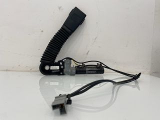 bontott BMW 3 E93 Jobb első Övfeszítő