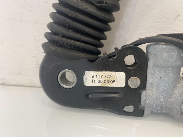 bontott BMW 3 E93 Jobb első Övfeszítő