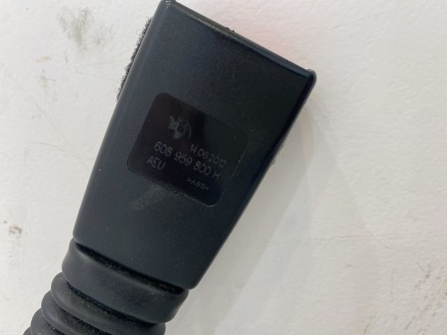 bontott BMW 3 E93 Jobb első Övfeszítő