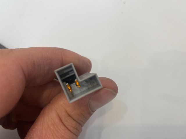 bontott BMW 3 E93 Jobb első Övfeszítő