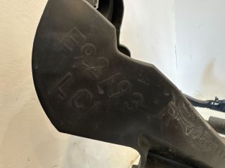 bontott BMW 3 E93 Jobb Fényszóró Tartó