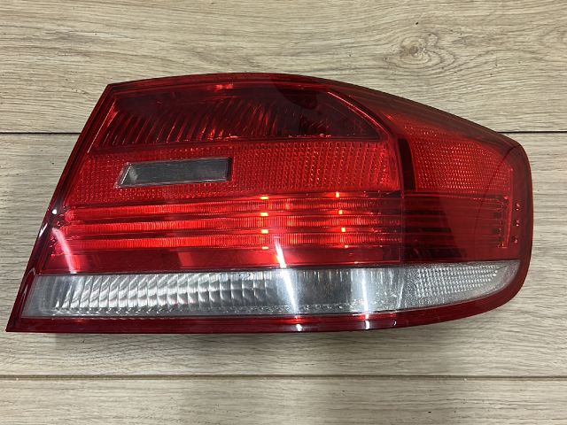 bontott BMW 3 E93 Jobb Külső Hátsó Lámpa