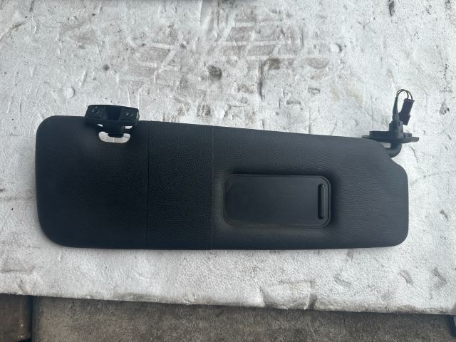 bontott BMW 3 E93 Jobb Napellenző