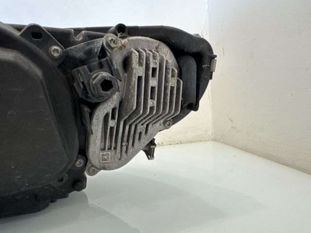 bontott BMW 3 E93 Jobb Xenon Fényszóró